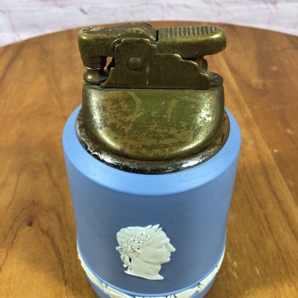 Vintage Wedgwood Blue Jasperware Julius Caesar Decorative Table Top Accent - Picture 6 of 11